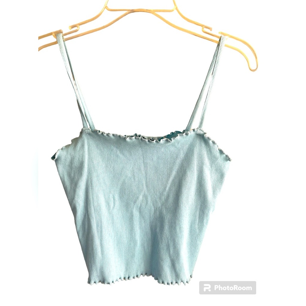 TOPSHOP size 6 crop top. Soft blue color, ribbed stretch.